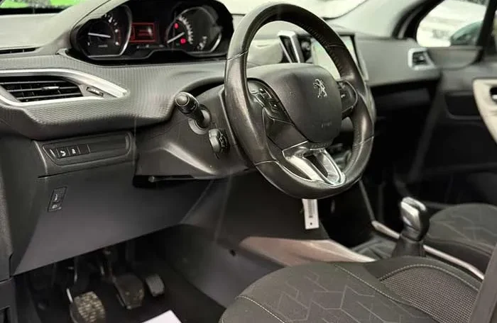 Peugeot 2008 RATA 108E 2015. godište