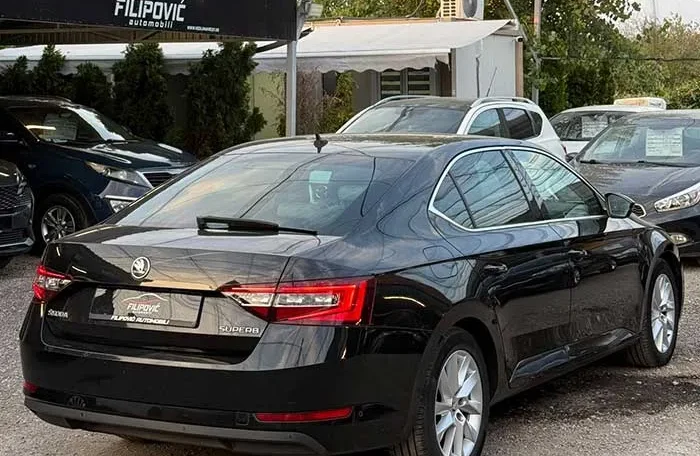 Škoda Superb RATA 196E 2016. godište