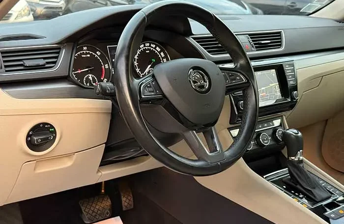 Škoda Superb RATA 196E 2016. godište