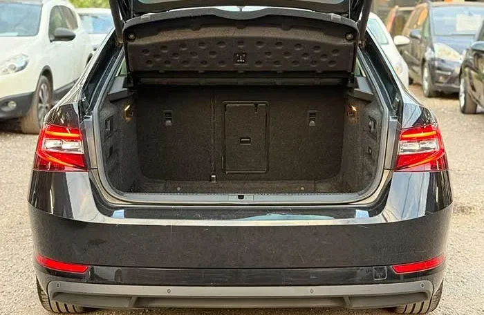 Škoda Superb RATA 196E 2016. godište